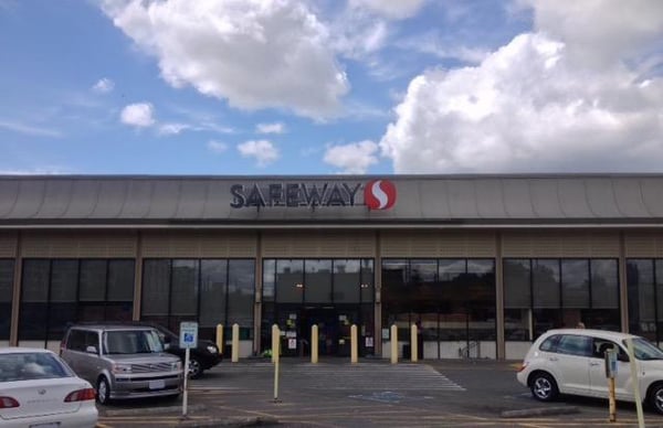 Safeway Store Front Photo at 3900 S Othello St in Seattle WA