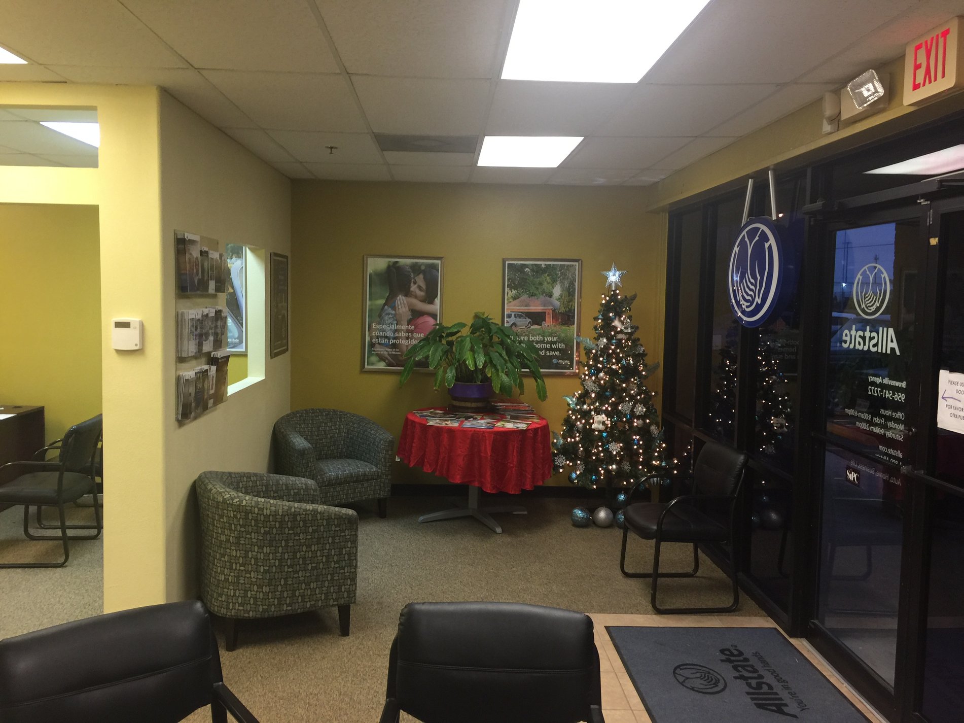 Lobby For Christmas 2016