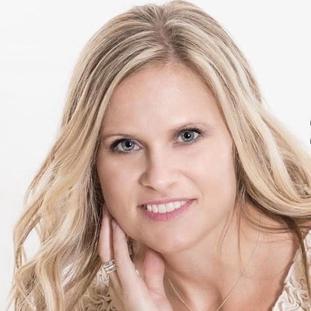 Personal Financial Representative Amanda Lach