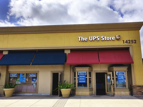 Facade of The UPS Store Heritage Plaza