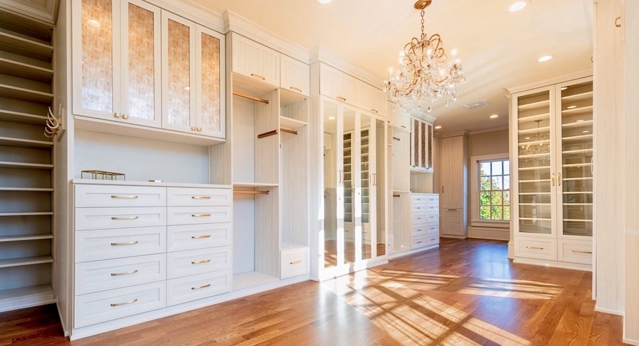 Luxe Walk-in Closet Luxe Walk-in Closet