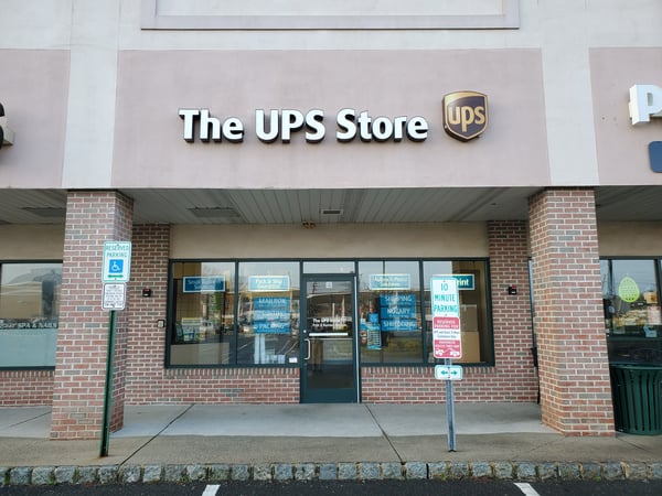 Facade of The UPS Store Hamilton