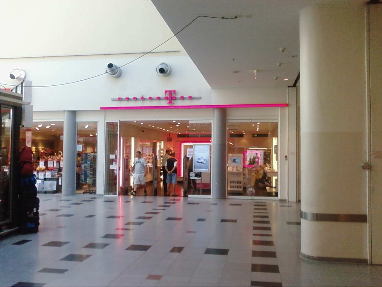 Store photo
