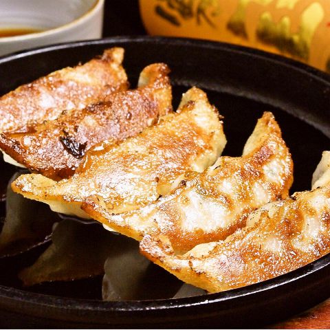 ジューシー感たっぷり!アグー豚の焼き餃子☆