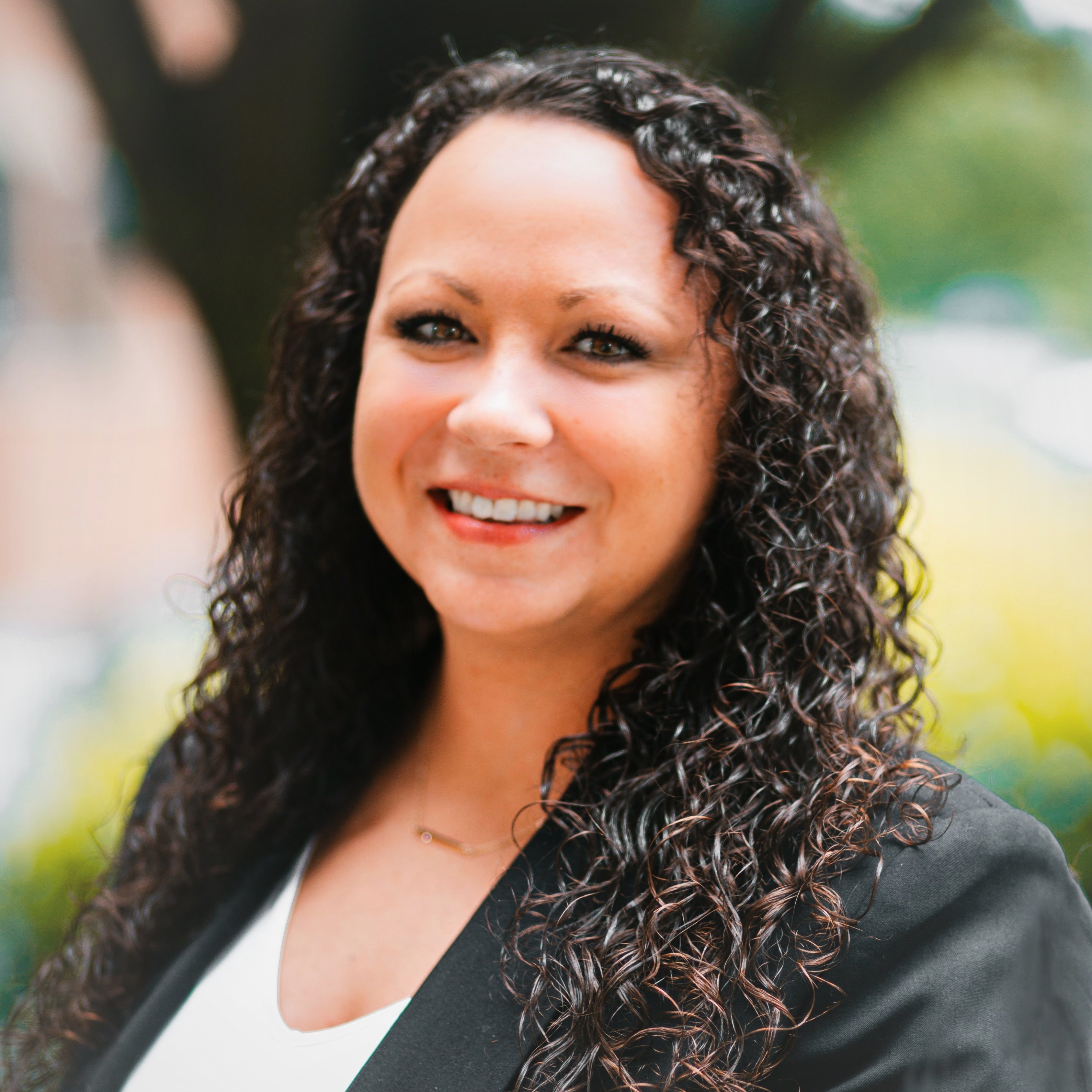 Julie Minchey, Licensed Sales Agent