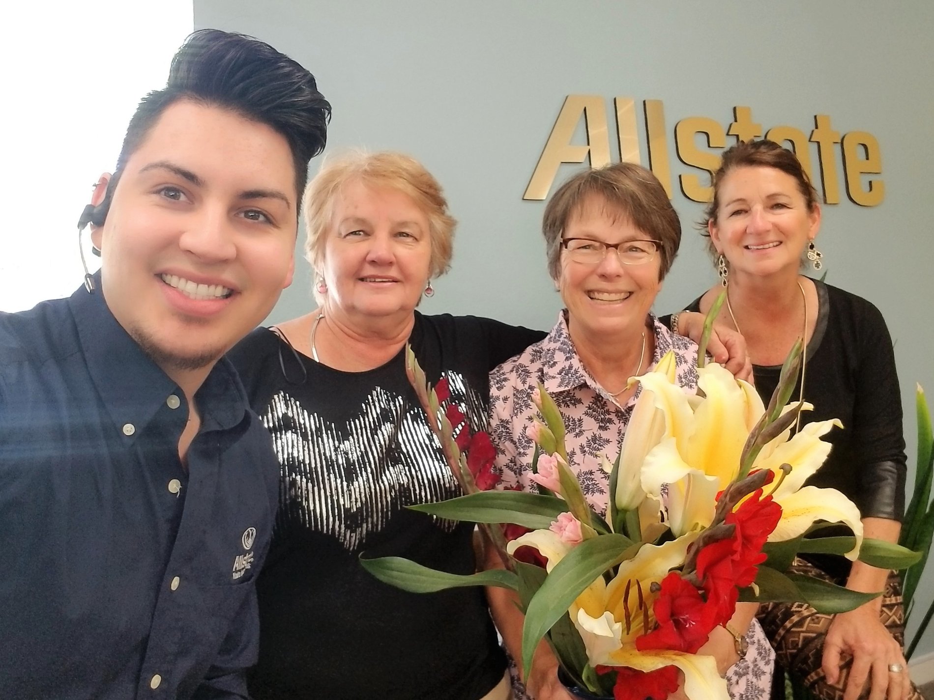 Dori (a satisfied customer) brought us flowers!
Thank you Dori!!!