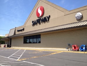Safeway store front picture of 795 Lower Columbia River Highway in Saint Helens OR