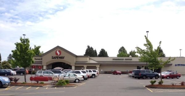 Safeway Store Front Photo at 4990 River Rd in Keizer OR