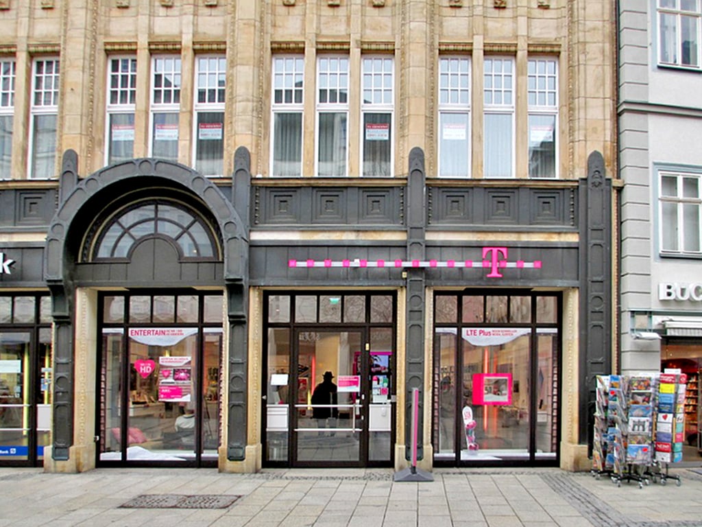 Store photo