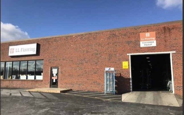 LL Flooring #1280 Douglasville | 7424 Douglas Boulevard | Storefront