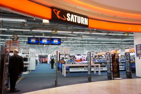 Eingangsbereich Saturn Leverkusen