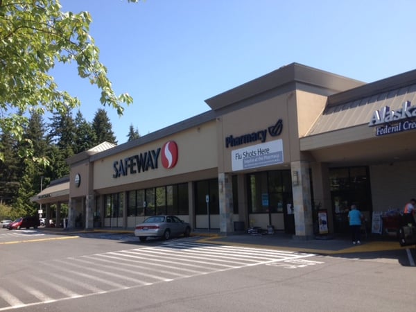Safeway Store Front Picture at 11031 19th Ave in Everett WA