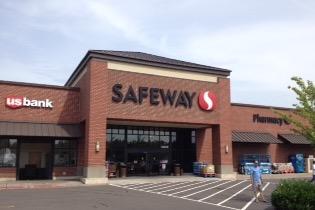 Safeway Store Front Picture at 14840 SE Webster Rd in Milwaukie OR