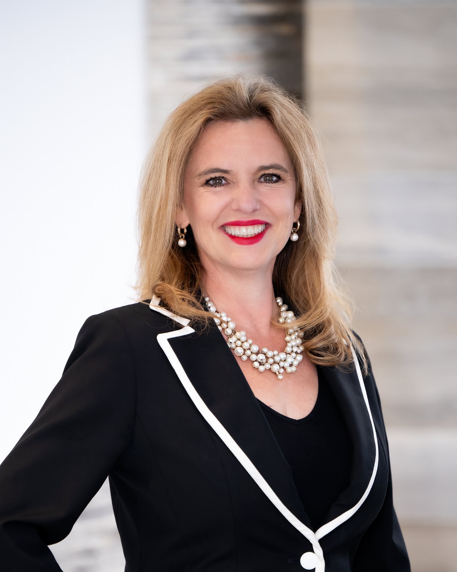 Photo of Laura Russell-Jones - Morgan Stanley