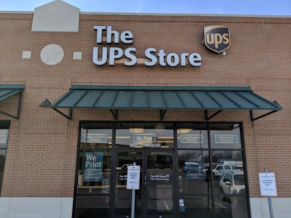 Facade of The UPS Store Waco