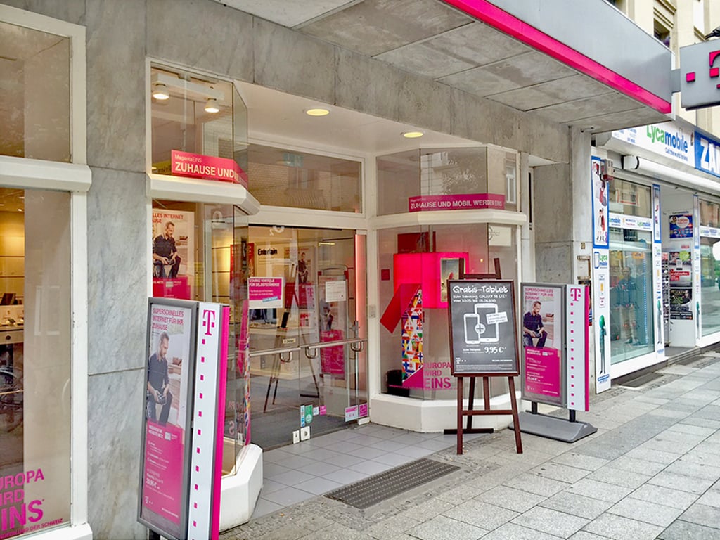 Store photo