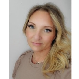 Rebecka Campbell, Insurance Agent