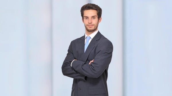 Sandro Rafael Schomens. Ihr Ansprechpartner für die Barmenia Versicherung in Bergheim.