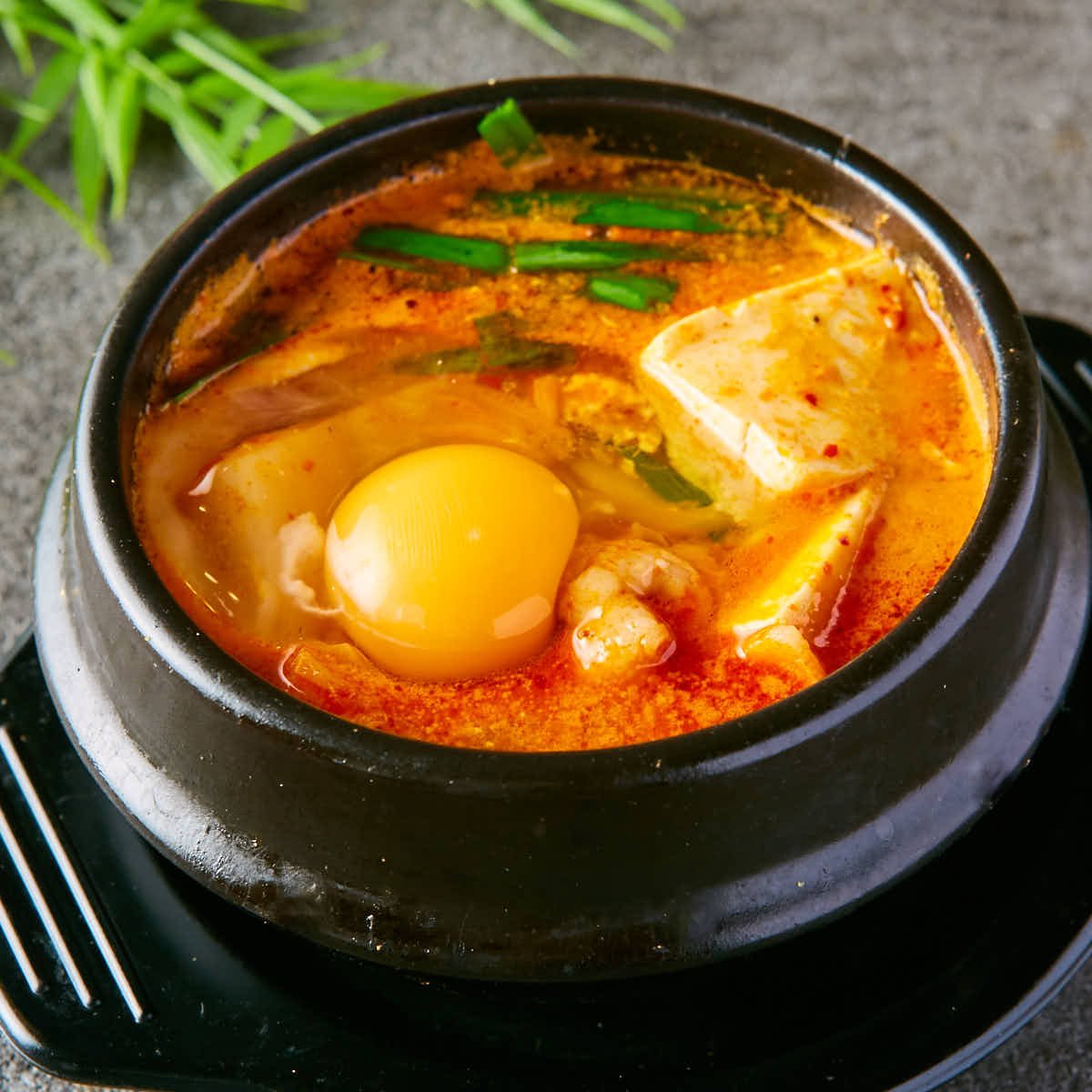 《スンドゥブコース》2時間飲み放題!牛モツスンドゥブ・〆の韓国ラーメンまで楽しめる【7品3500円】