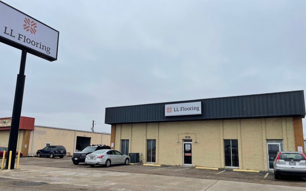LL Flooring #1171 Corpus Christi | 1910 S. Padre Island Drive | Storefront