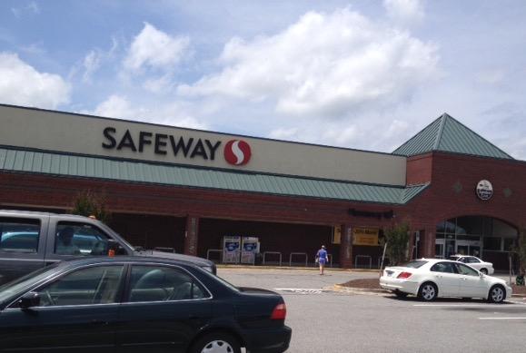 Safeway Store Front Picture at 8785 Branch Ave in Clinton MD