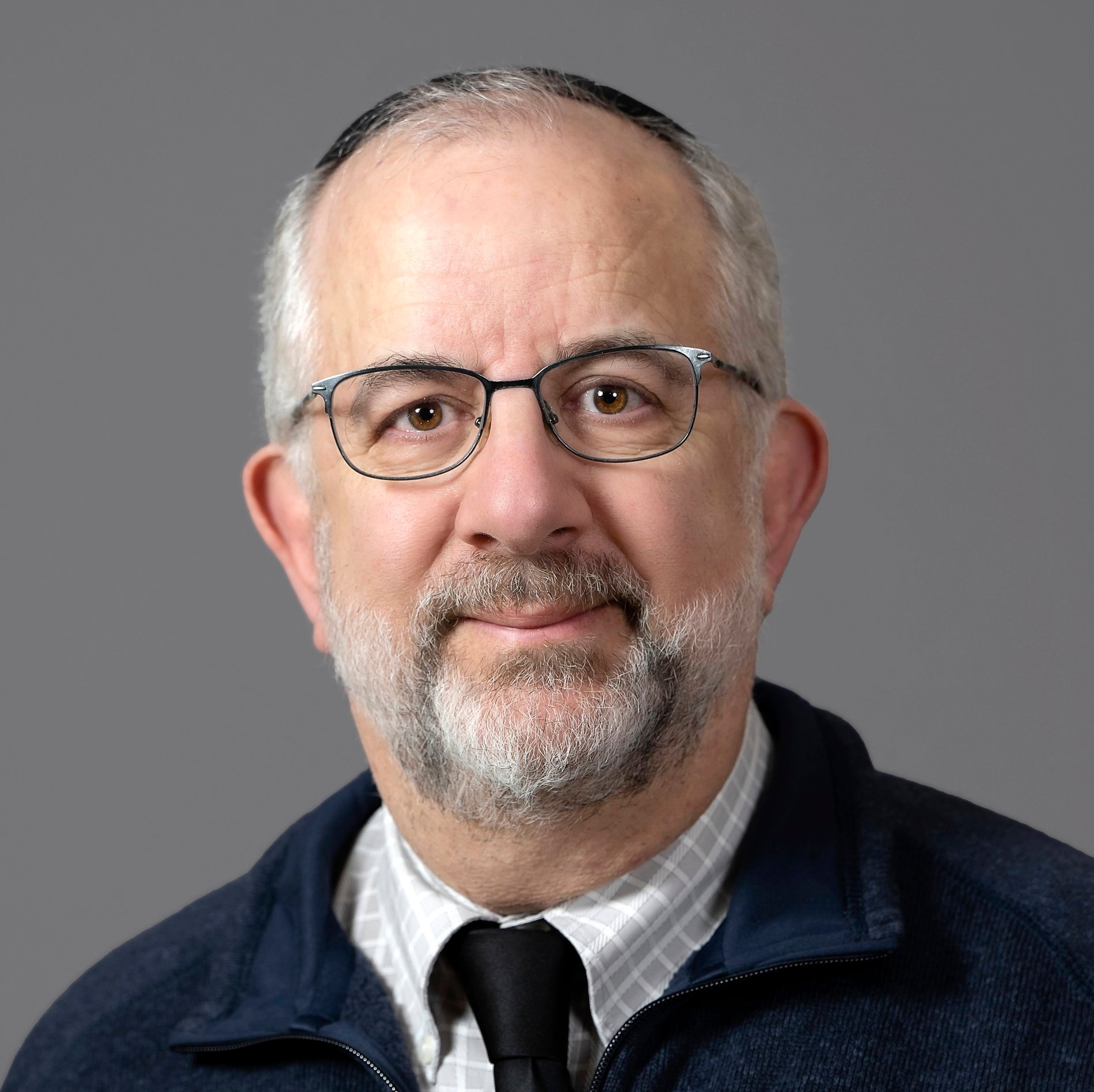 Lionel S Zuckier, MD