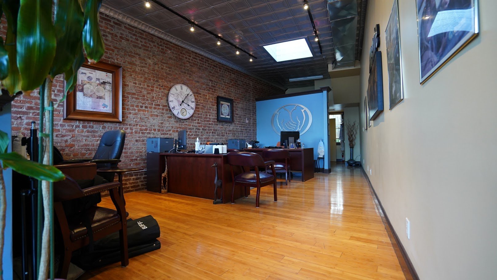 Photo gallery image
