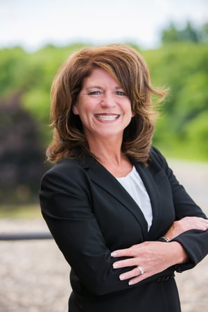 Photo of Tara Farrell