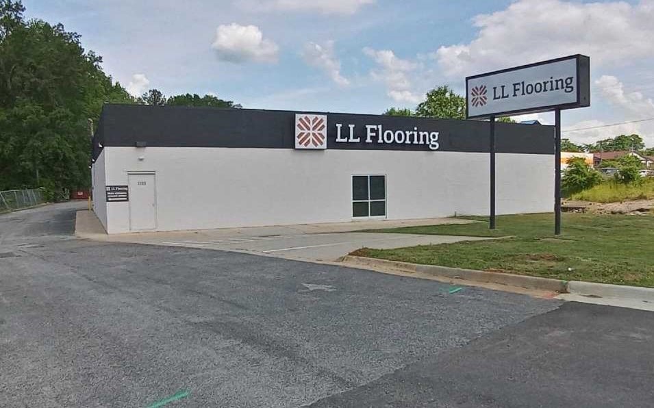 LL Flooring #1455 Tuscaloosa | 3305 McFarland Blvd. East | Storefront