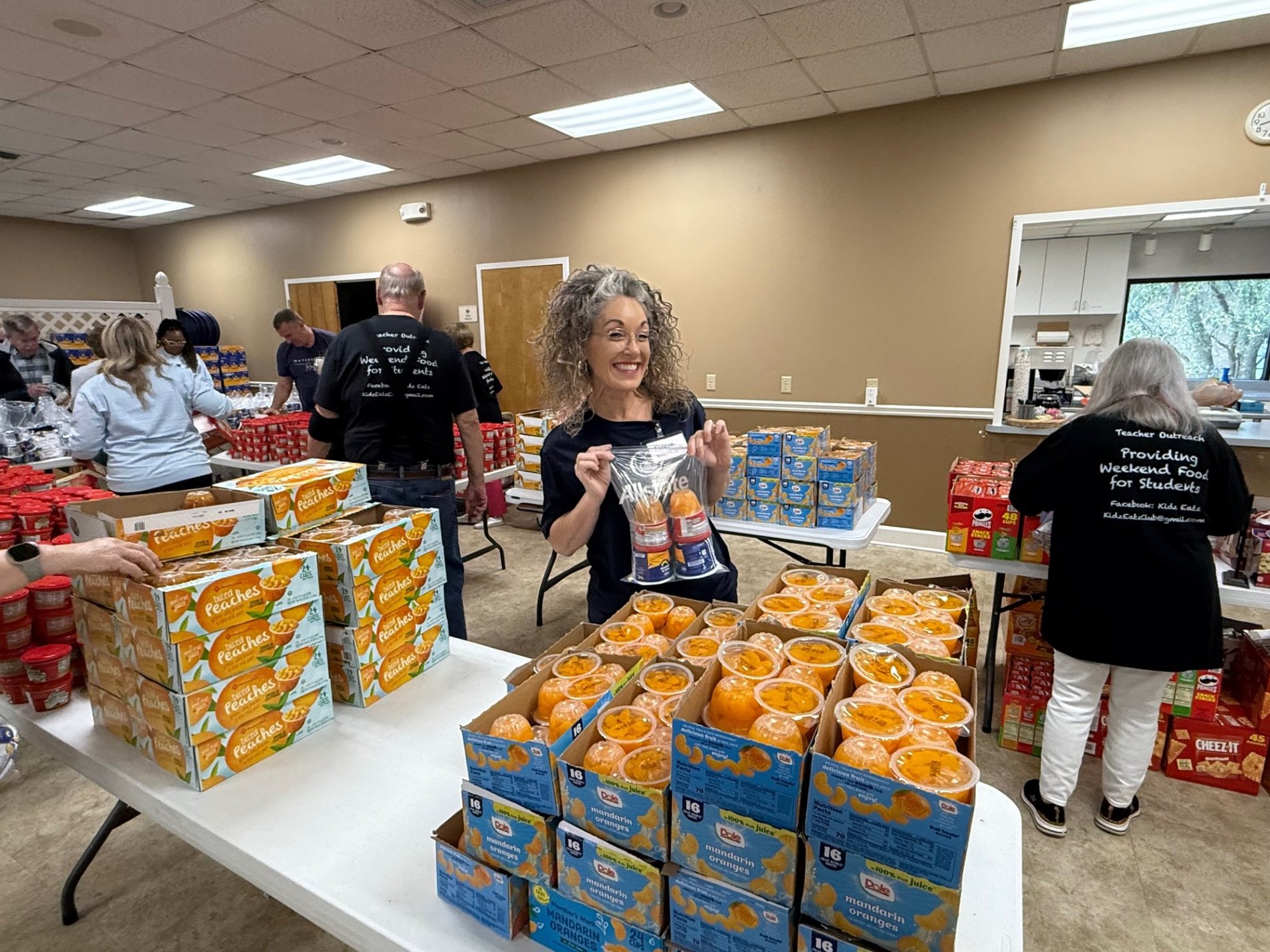Teresa Weeks Volunteering with Kidz Eatz
