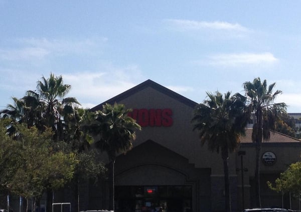 Vons Store Front Picture at 500 E Manchester Blvd in Inglewood CA