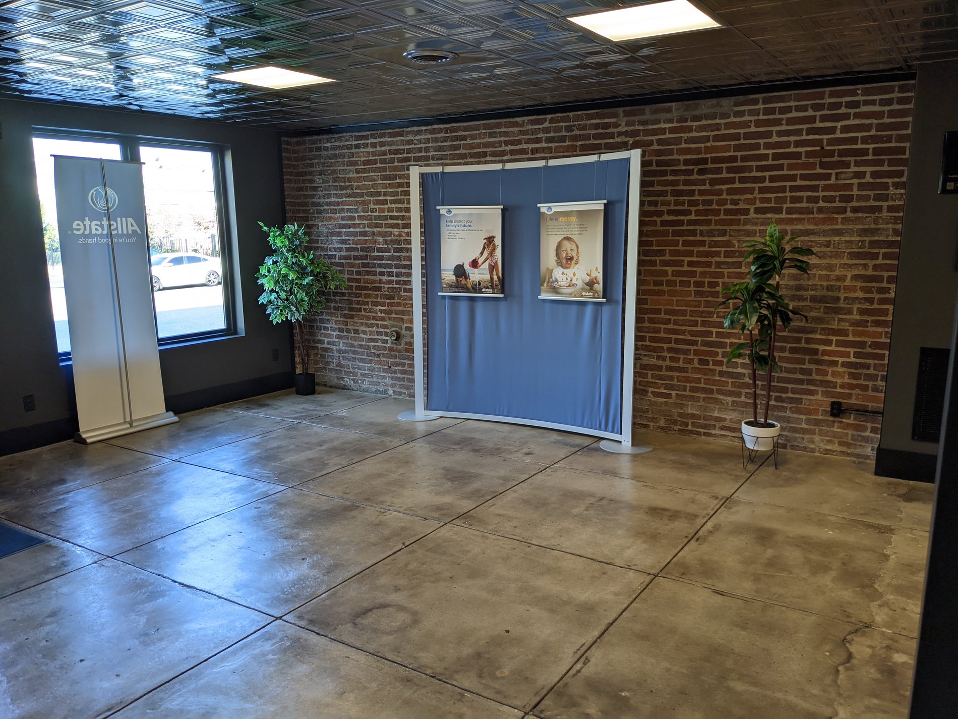 Photo gallery image