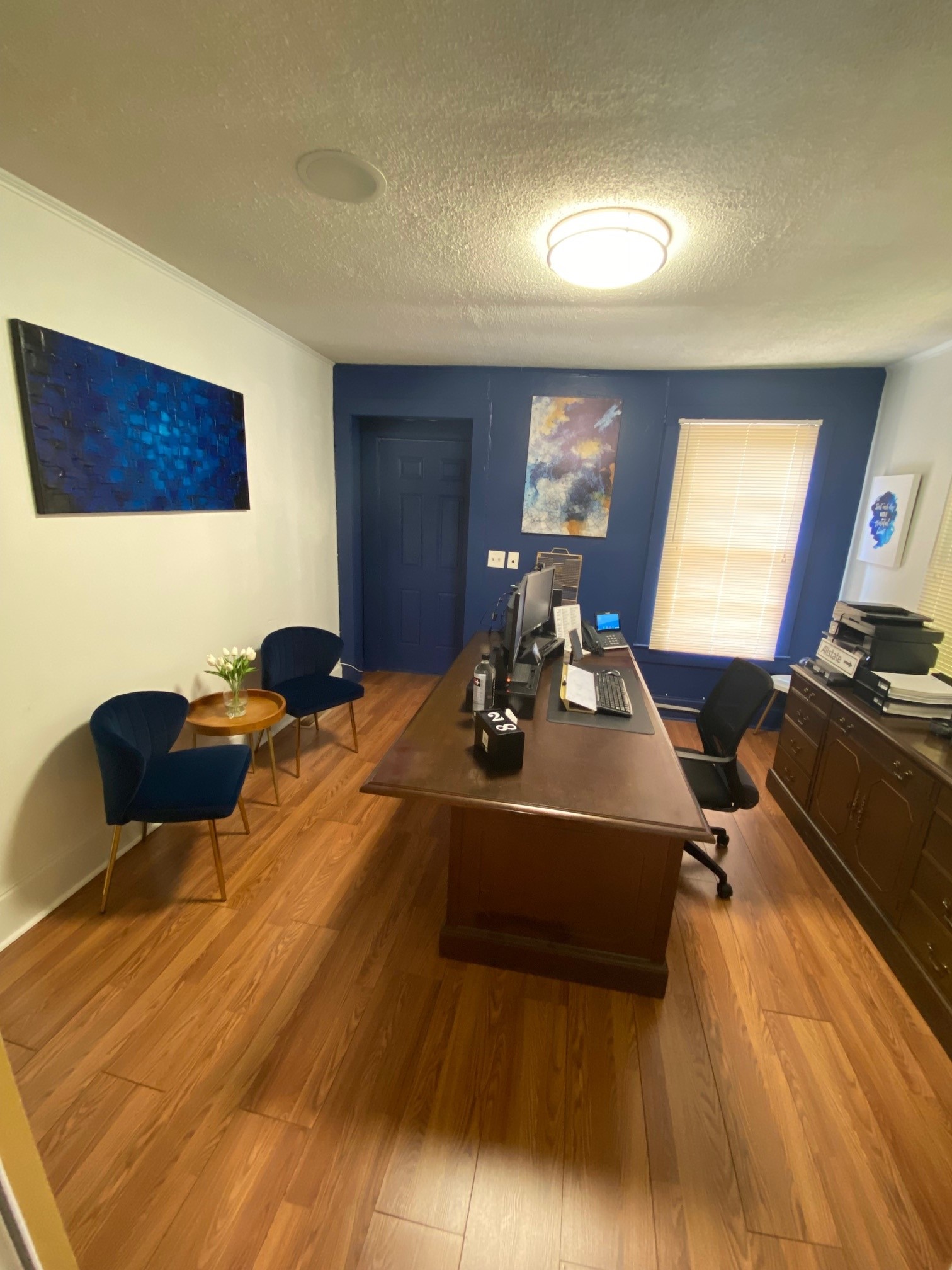 Photo gallery image