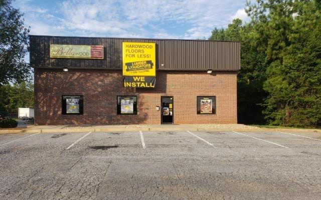LL Flooring #1093 Simpsonville | 3005 Kemet Way | Storefront