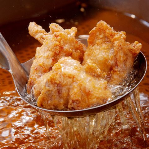 自慢の鶏の唐揚げ
