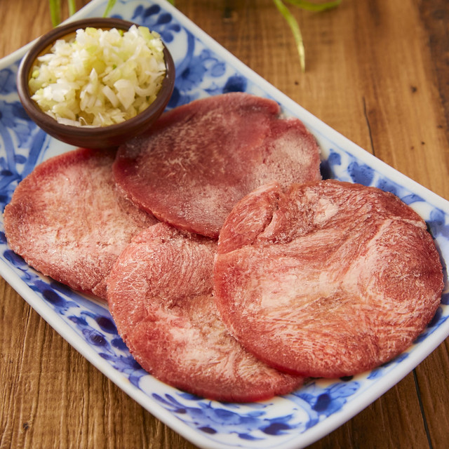 薄切りネギ塩牛タン