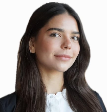 Photo of Julia Azevedo