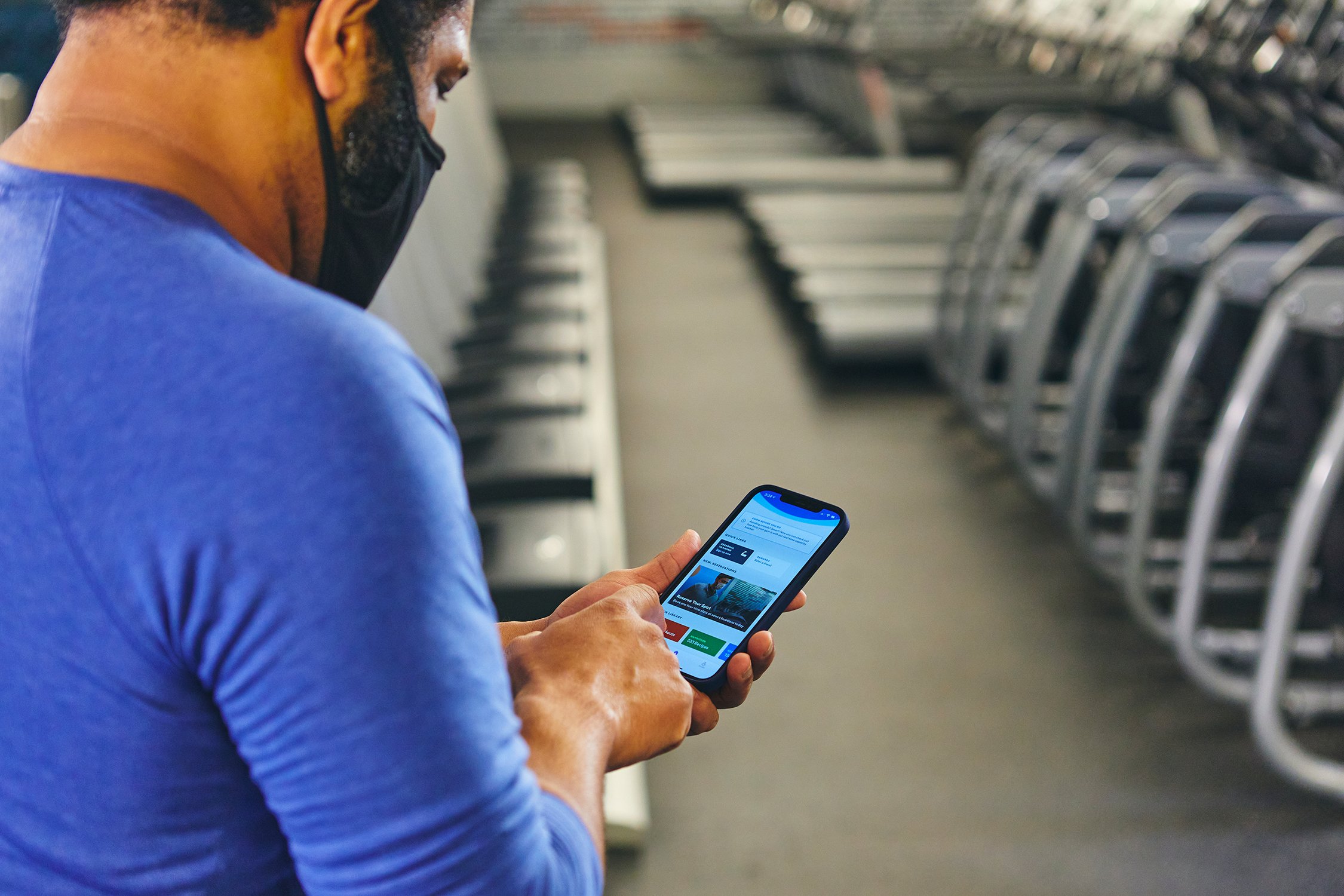 Member using the blink app in the gym