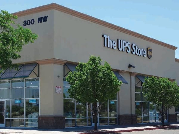 exterior storefront of The UPS Store 6816 in Albuquerque, NM