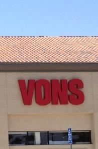 Vons Store Front Picture at 620 Dennery Rd in San Diego CA