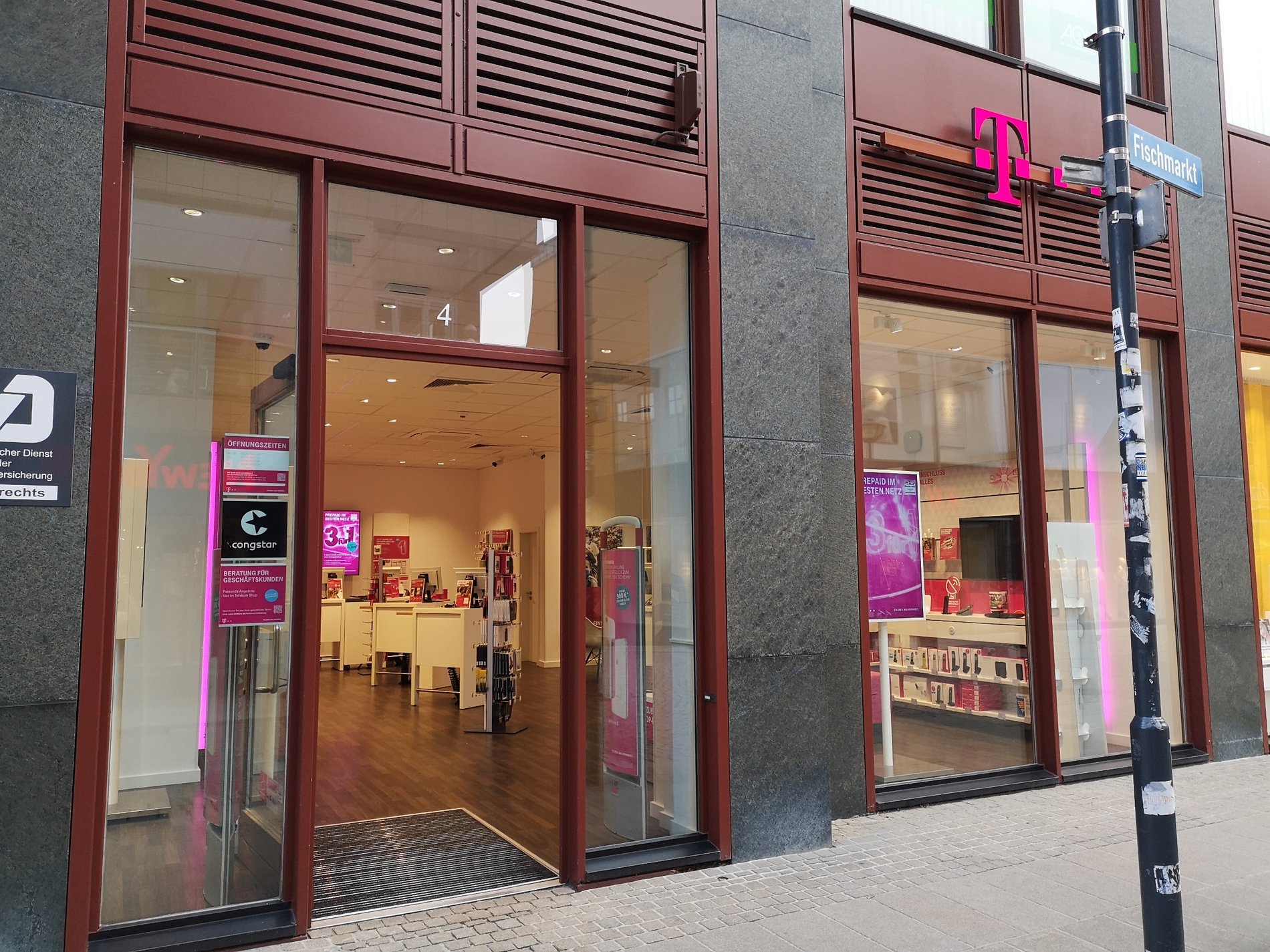 Store photo