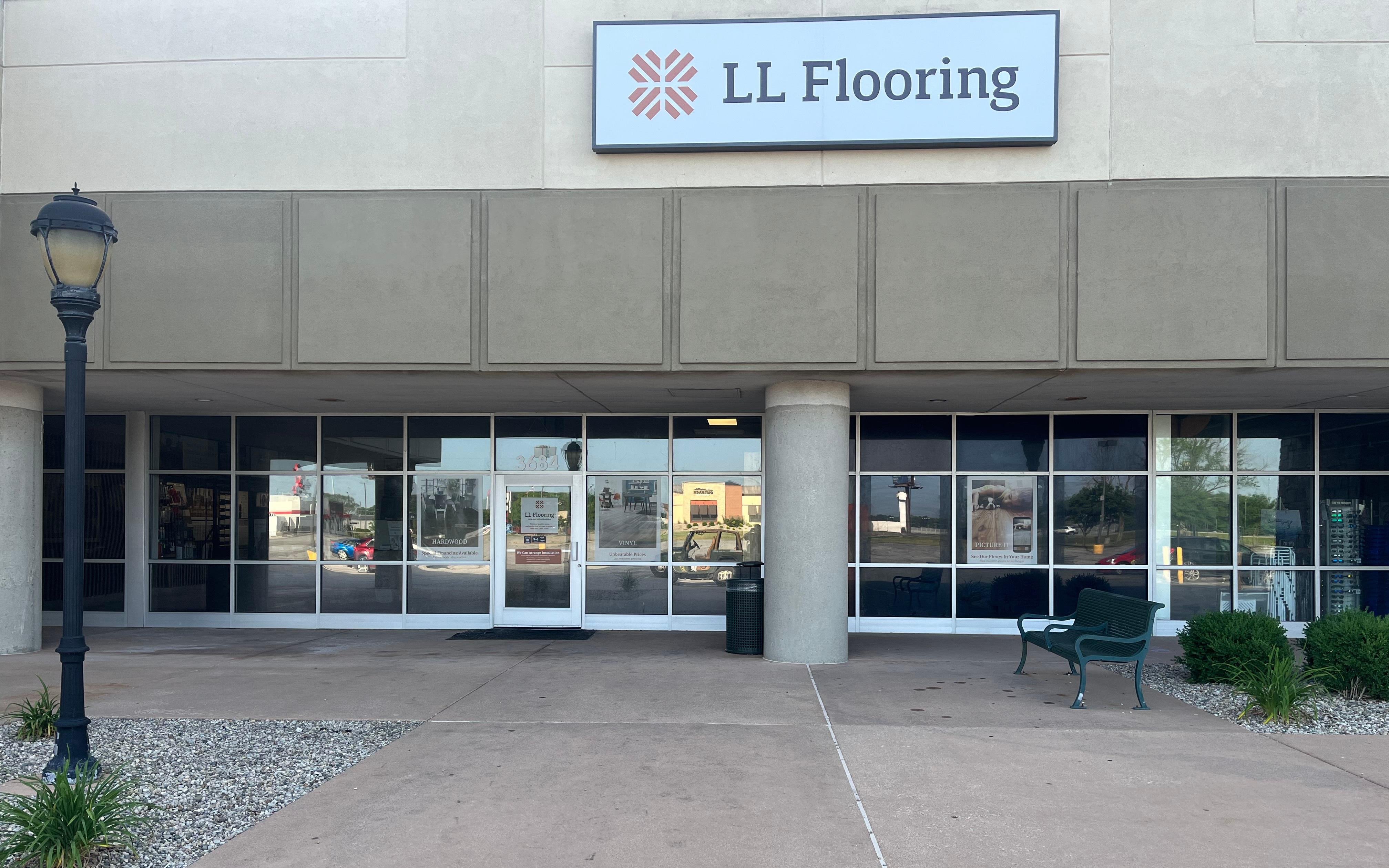 LL Flooring #1407 Terre Haute | 3684 S US Hwy 41 | Storefront