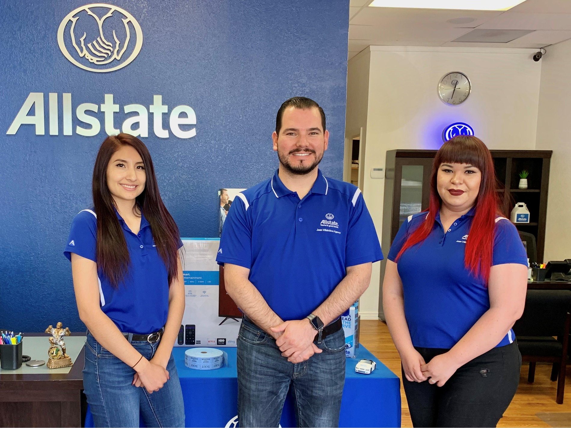 The Awesome Team. Kim, Juan(Agent), Viridiana.