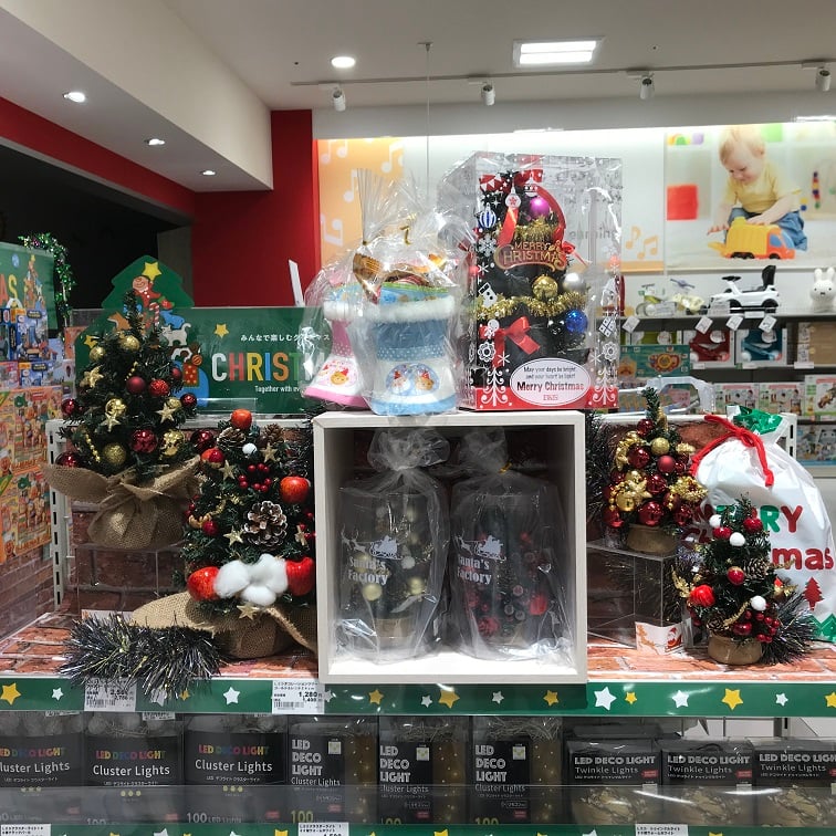 もうすぐクリスマス☆サンタさんやツリーで楽しいクリスマスを過ごしませんか?♪
