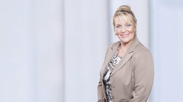 Elisa Runde. Ihre Ansprechpartnerin für die Barmenia Versicherung in Kiel.