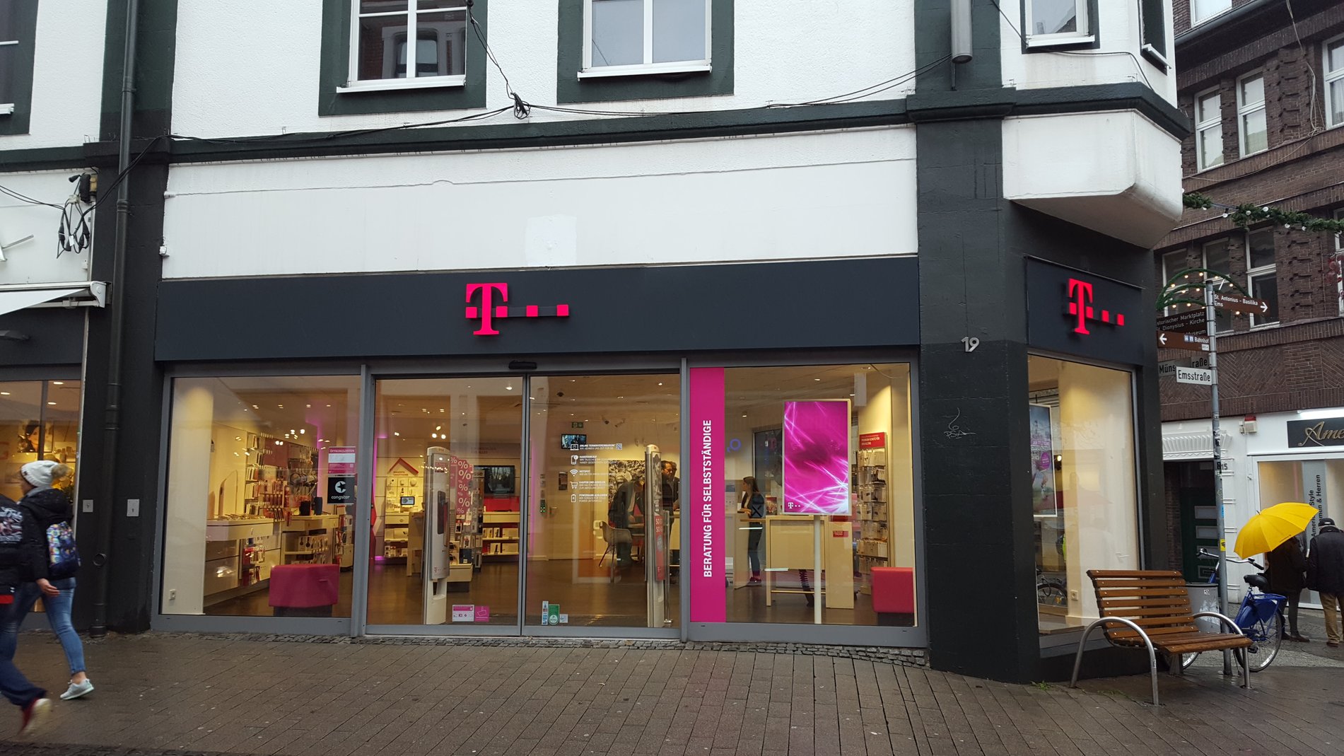 Store photo