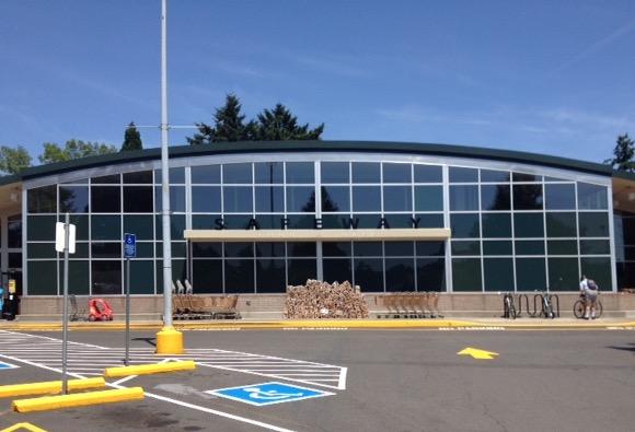 Safeway Store Front Picture at 401 A Ave in Lake Oswego OR