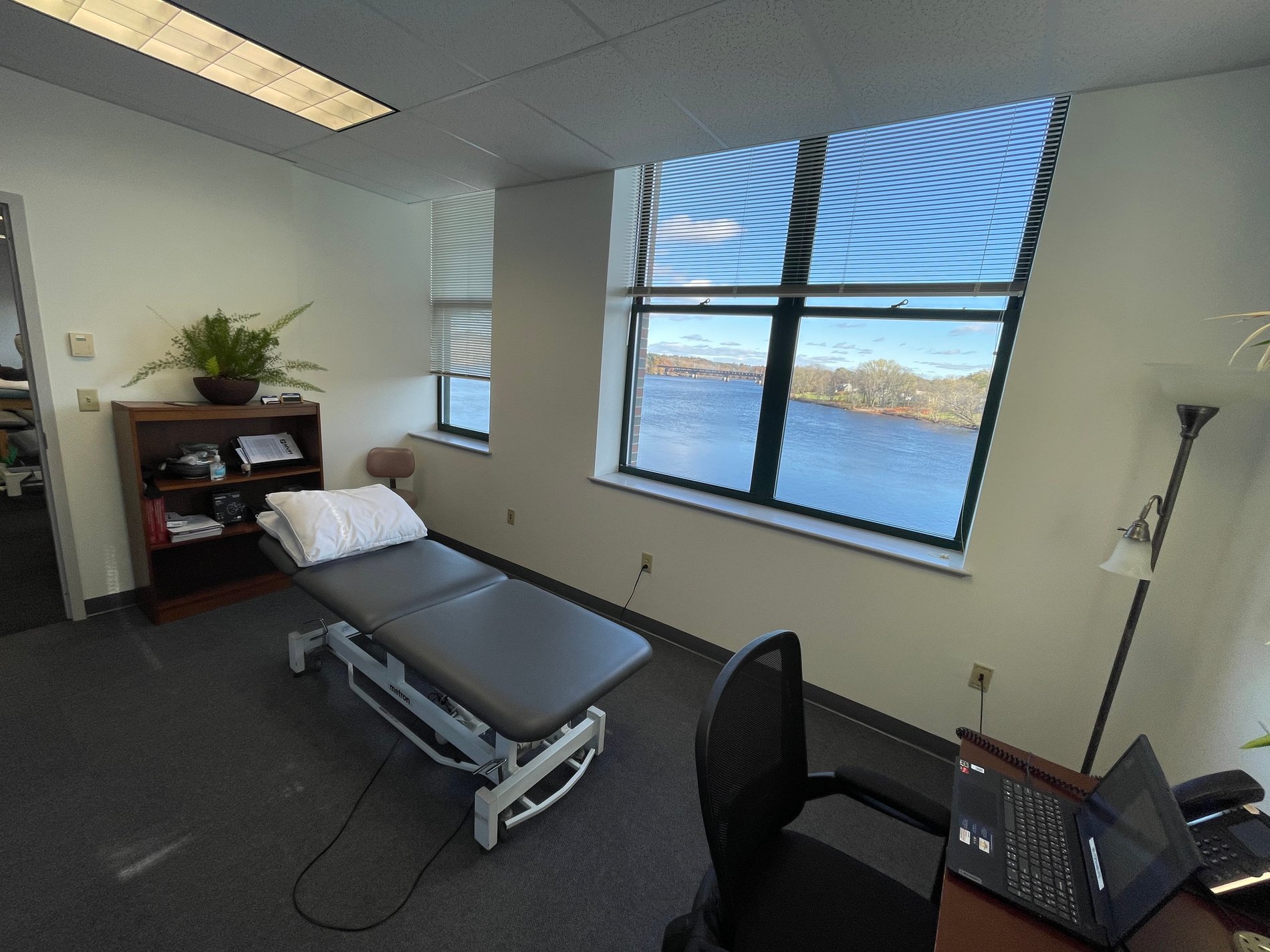 ME-Topsham-MVPT patient care room showing PT Table.