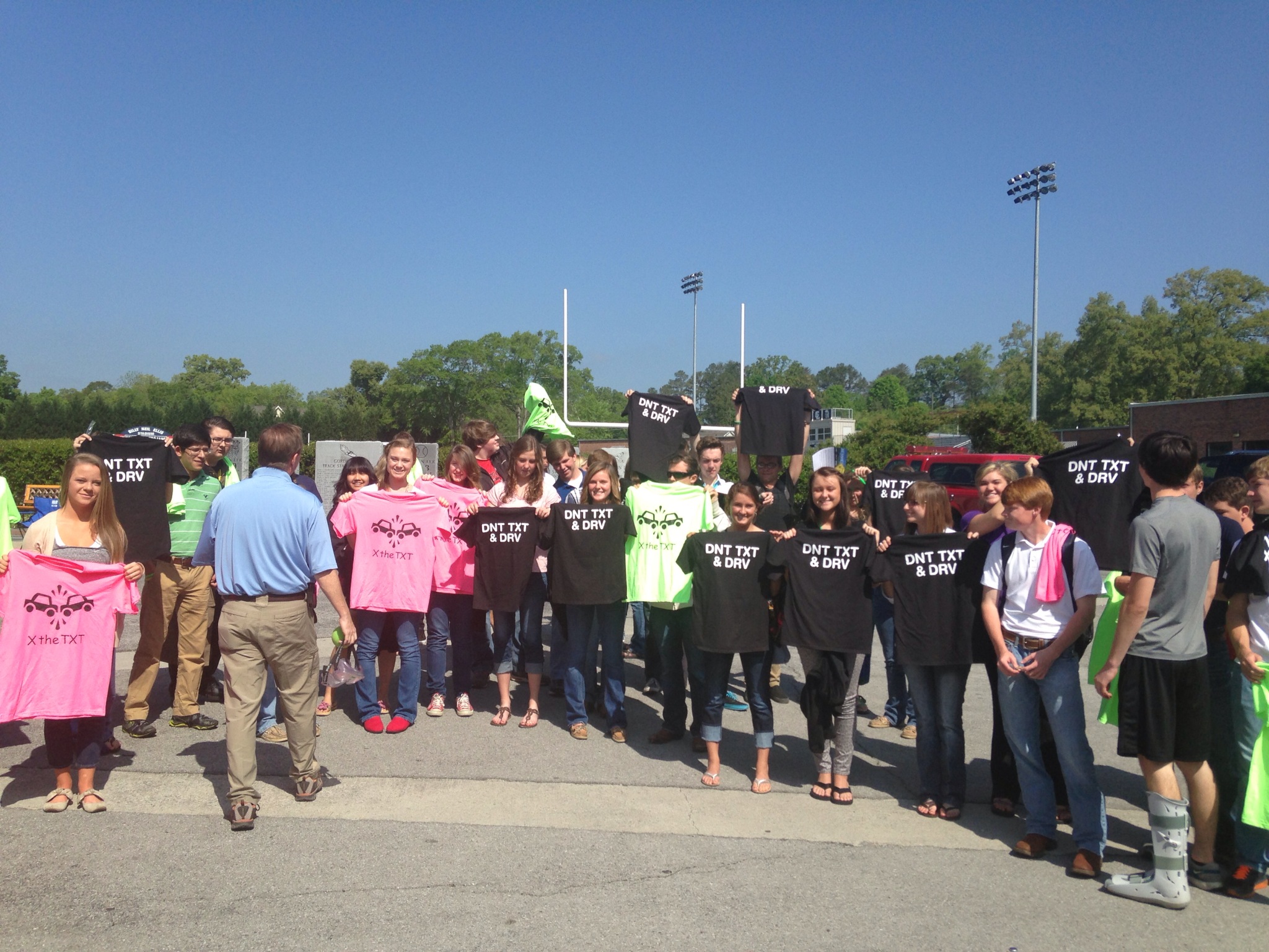 Great group of students pledging to not text and drive!