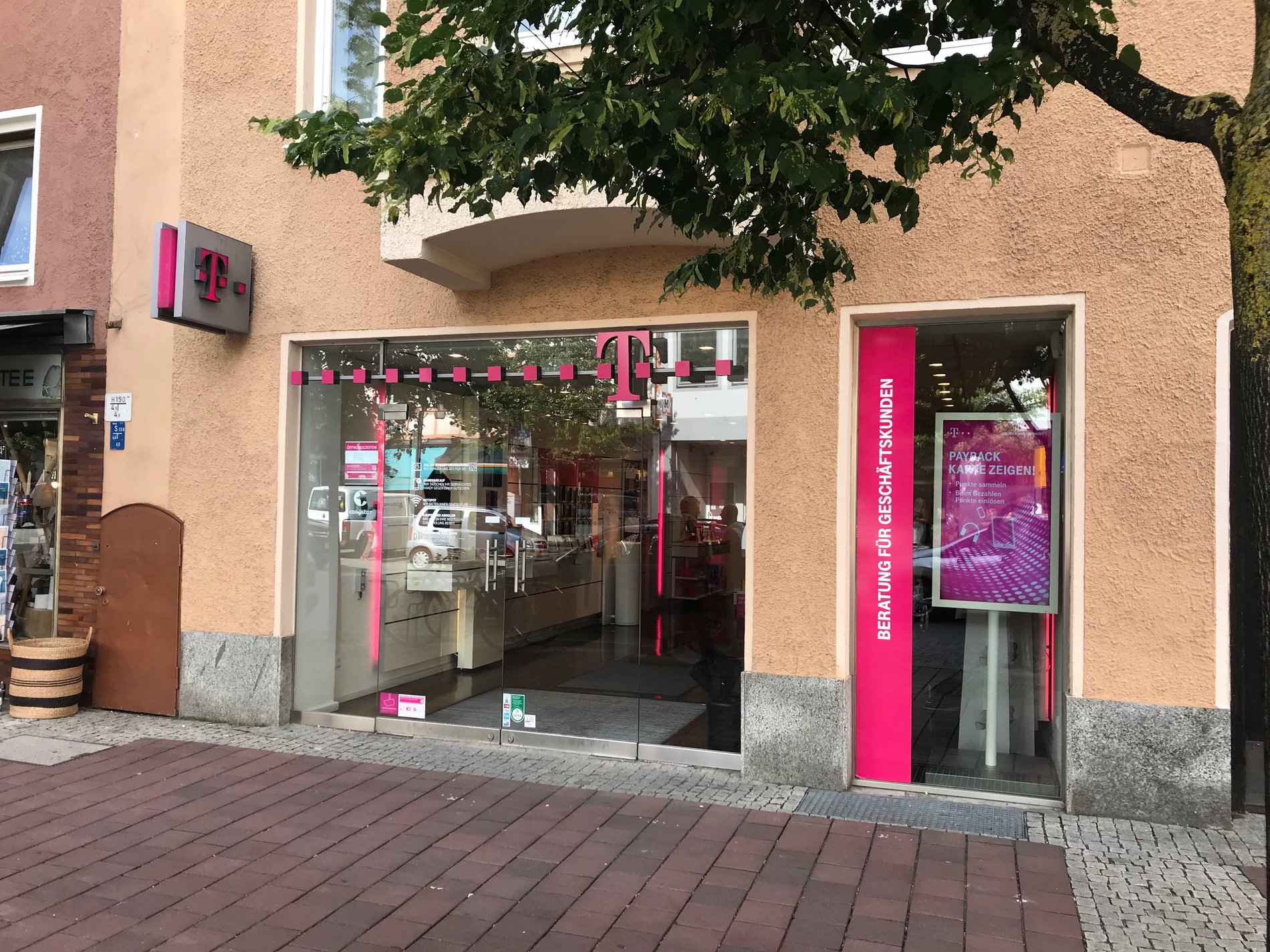 Store photo